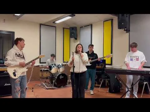 Thumbnail for Coraline (cover), Studio